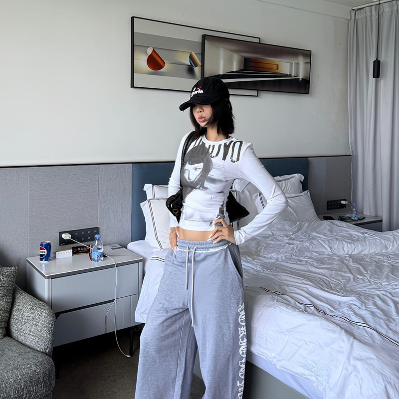 Streetwear Gothic Letter print - Turtleneck Knit 90S ulasan dan harga